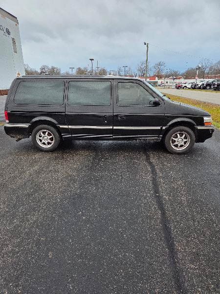 Used 1993 Plymouth Grand Voyager LE FWD image 3