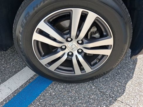 Used 2017 Honda Pilot EX image 14