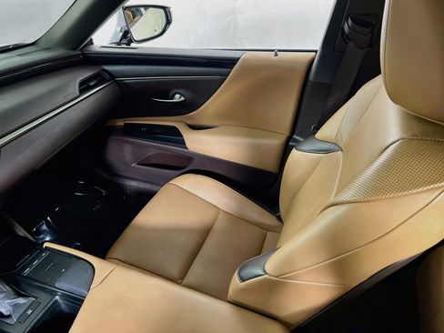 Used 2020 Lexus ES 350 w/ Premium Package FWD image 22