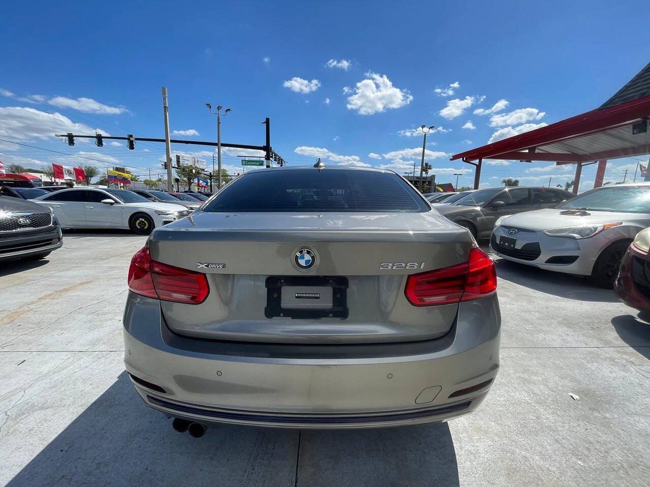 Used 2016 BMW 328i xDrive Sedan AWD/4WD image 14