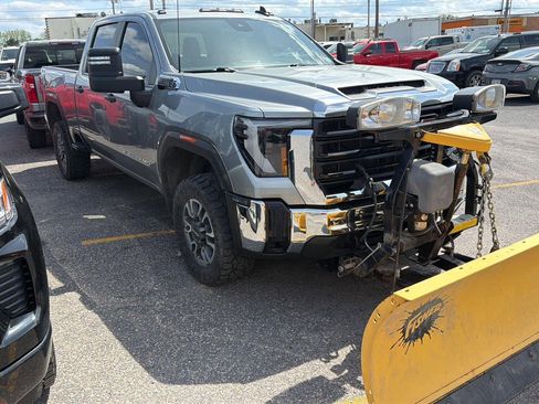 Used 2024 GMC Sierra 3500 Pro w/ Convenience Package AWD/4WD image 4