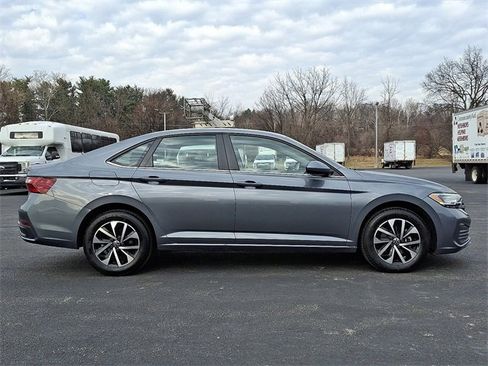 Used 2024 Volkswagen Jetta S image 10