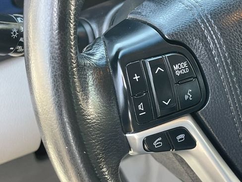 Used 2015 Toyota Sienna XLE w/ XLE Navigation Package FWD image 24