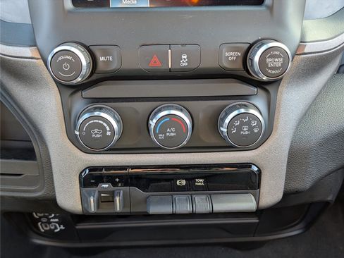 Used 2024 RAM 3500 Tradesman w/ Chrome Appearance Group image 24