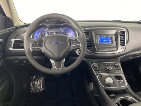 Used 2016 Chrysler 200 Limited FWD image 17