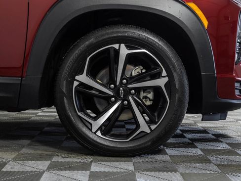 Used 2023 Chevrolet TrailBlazer RS w/ Sun and Liftgate Package FWD image 45