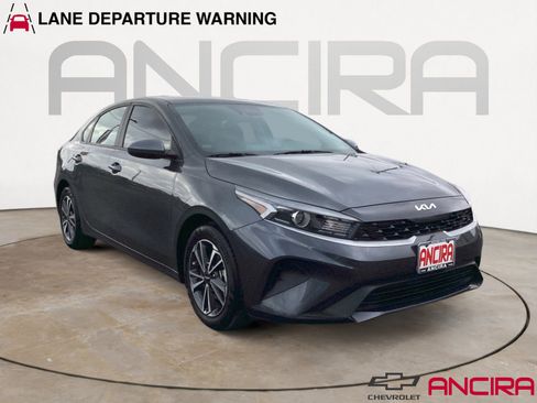 Used 2024 Kia Forte LXS image 1