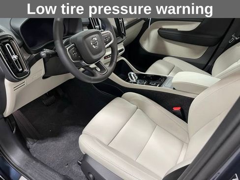 Used 2026 Volvo XC40 B5 Ultra w/ Protection Package Premier image 18