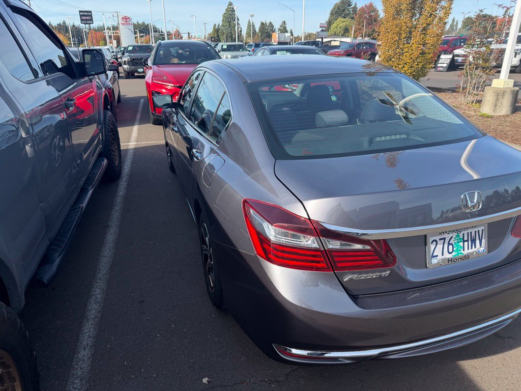 Used 2016 Honda Accord LX image 4