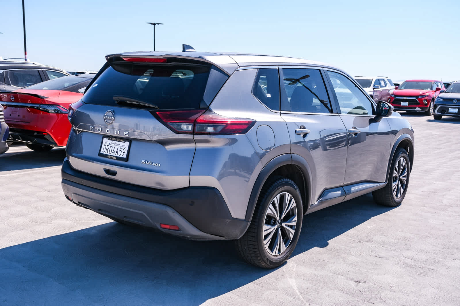 Used 2023 Nissan Rogue SV AWD/4WD image 4