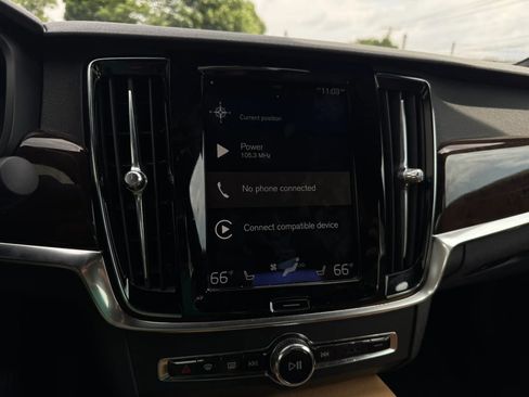 Used 2017 Volvo S90 T5 Momentum w/ Convenience Package FWD image 16