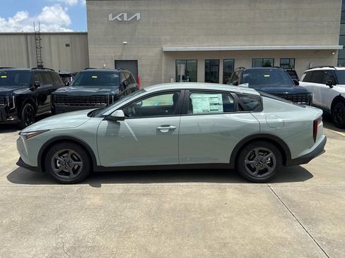 New 2026 Kia K4 FWD image 5