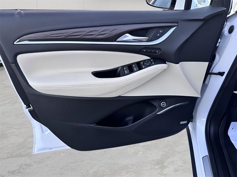 Used 2023 Buick Enclave Avenir w/ Avenir Technology Package image 21