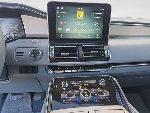 Used 2021 Lincoln Navigator L Black Label w/ Cargo Convenience Package AWD/4WD image 28