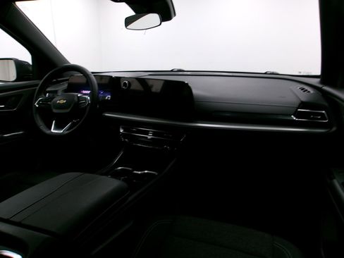 Certified 2025 Chevrolet Traverse LT w/ LPO, Floor Liner Package image 3