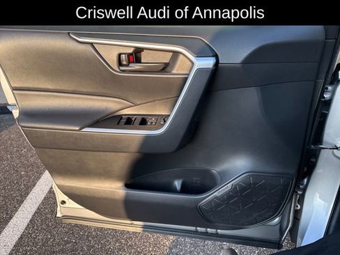 Used 2021 Toyota RAV4 LE image 21