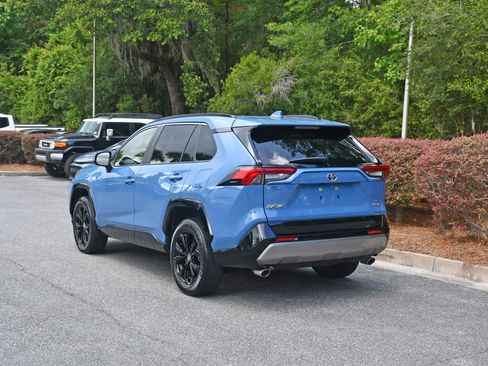Certified 2024 Toyota RAV4 SE w/ Convenience Package AWD/4WD image 3
