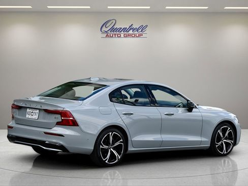 Used 2024 Volvo S60 B5 Plus FWD image 4