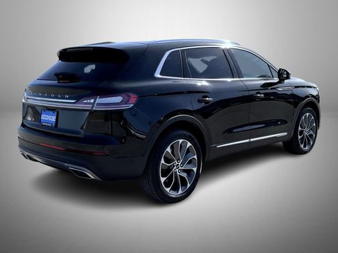 Used 2023 Lincoln Nautilus Reserve w/ Equipment Group 201A image 5