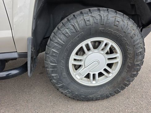 Used 2009 HUMMER H3 AWD/4WD image 11
