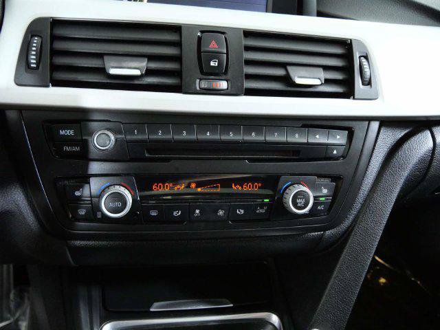 Used 2013 BMW 328i xDrive Sedan AWD/4WD image 16