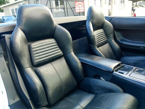 Used 1994 Chevrolet Corvette Convertible RWD image 10