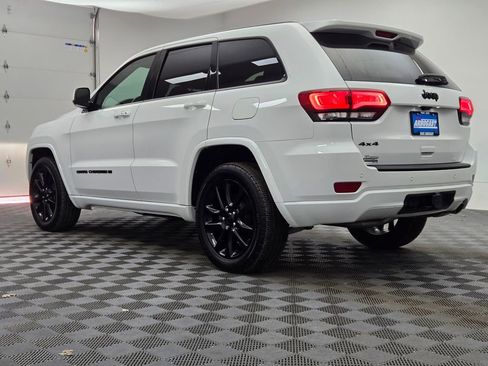 Used 2022 Jeep Grand Cherokee Laredo X image 18
