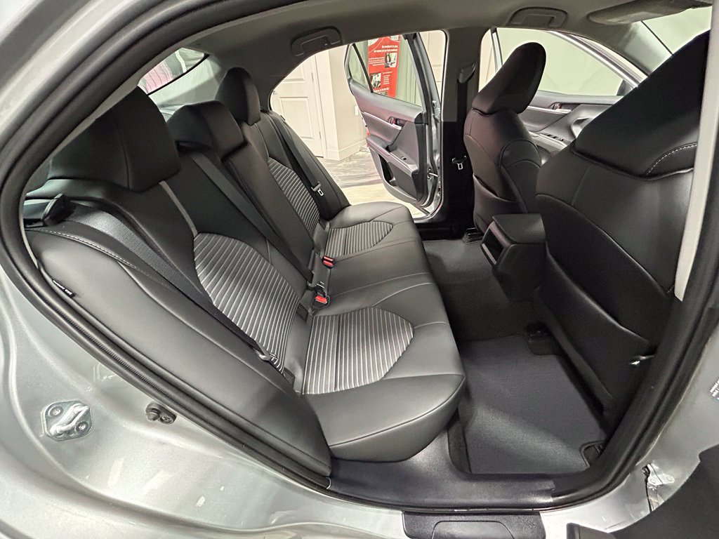 Used 2024 Toyota Camry SE FWD image 40