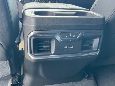 Used 2024 Chevrolet Silverado 1500 High Country w/ High Country Premium Package AWD/4WD image 29