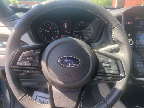 Used 2025 Subaru Forester Premium AWD/4WD image 12