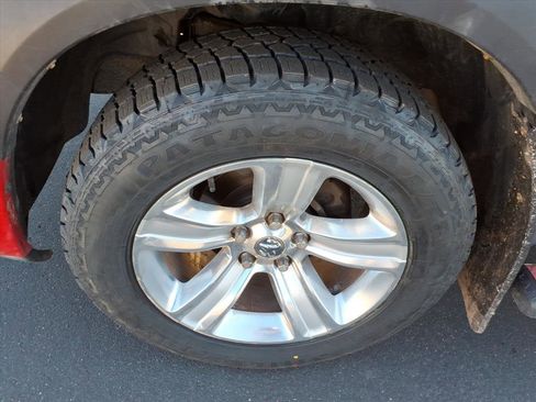 Used 2015 RAM 1500 Sport w/ Remote Start & Security Group image 10