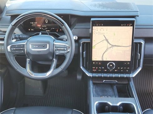 Used 2024 GMC Acadia Denali w/ Super Cruise Package image 28