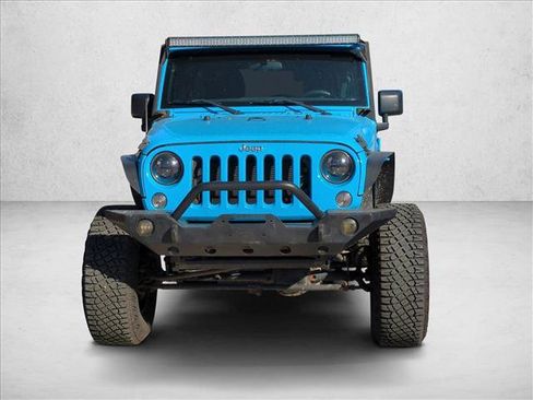 Used 2018 Jeep Wrangler Unlimited Sport w/ Connectivity Group image 2