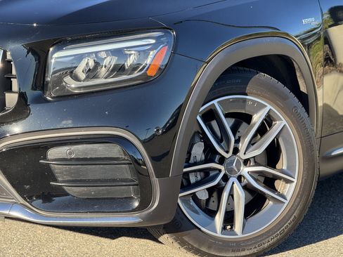 Certified 2025 Mercedes-Benz GLB 35 AMG 4MATIC image 4