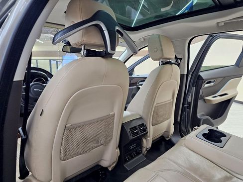 Used 2018 Jaguar F-PACE Prestige AWD/4WD image 27