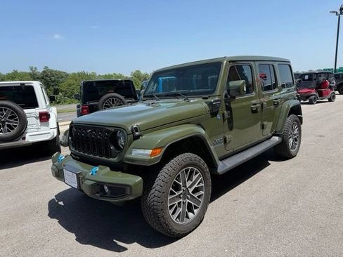 Used 2024 Jeep Wrangler High Altitude AWD/4WD image 7