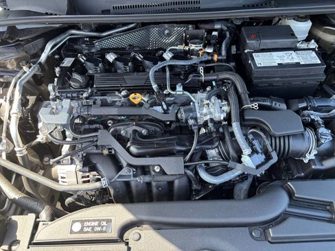 Used 2025 Toyota Corolla LE FWD image 32