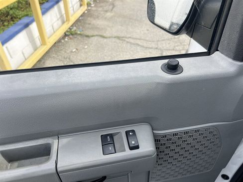 Used 2013 Ford E-150 and Econoline 150 E-150 image 15