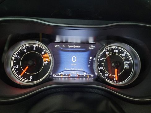 Used 2020 Jeep Cherokee Limited FWD image 23