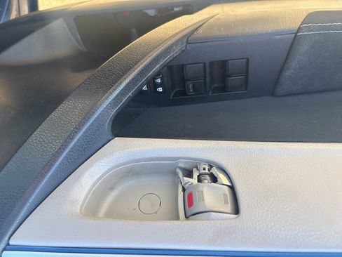 Used 2015 Toyota Corolla LE image 11