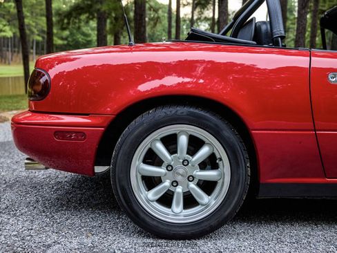 Used 1990 MAZDA MX-5 Miata RWD image 8