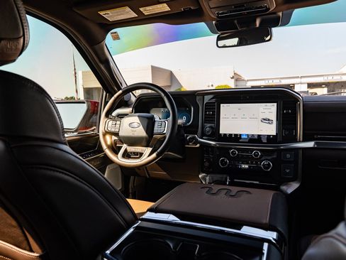 Certified 2025 Ford F150 King Ranch AWD/4WD image 33