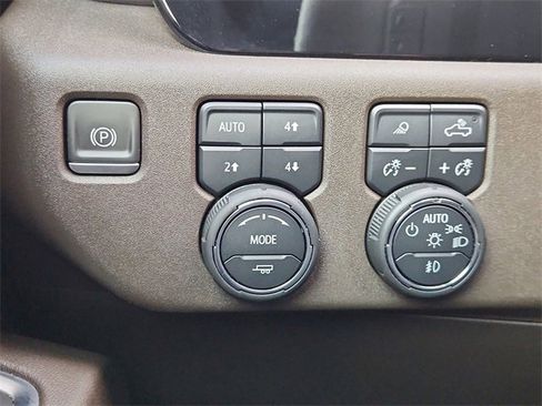 Used 2023 Chevrolet Silverado 1500 LTZ w/ LTZ Convenience Package II image 17