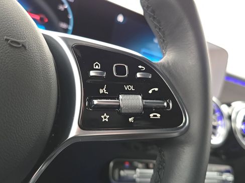 Certified 2023 Mercedes-Benz EQB 300 4MATIC image 18