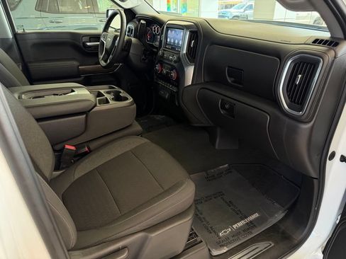 Used 2021 Chevrolet Silverado 1500 LT RWD image 16