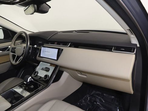 Used 2021 Land Rover Range Rover Velar R-Dynamic S image 46