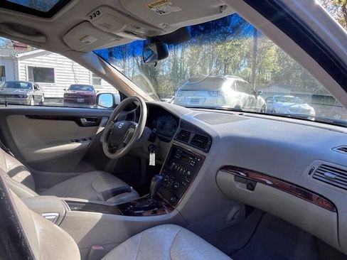 Used 2006 Volvo V70 2.5T image 12