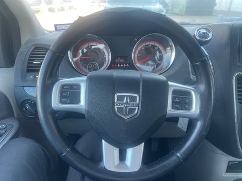 Used 2015 Dodge Grand Caravan American Value Package w/ UConnect Hands-Free Group image 13