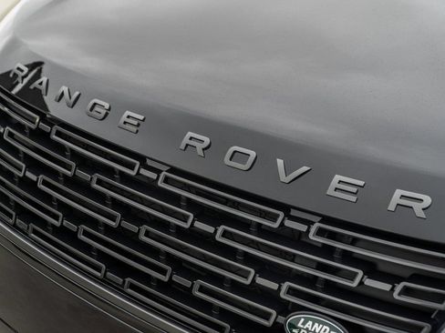 Used 2026 Land Rover Range Rover Velar Dynamic SE AWD/4WD image 9
