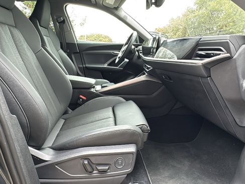 Certified 2025 Audi Q5 Premium Plus w/ Premium Plus image 25